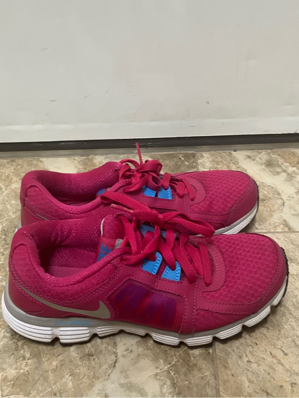 Nike Dual Fusion ST2 Women Size 8 pink Running Mesh 45240